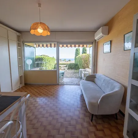 Studio Climatise Avec Grande Terrasse Pres De La Mer - Fr-1-677-51 Lejlighed